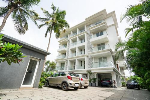Modern Apartment In Calangute. Smart_spacious_pool