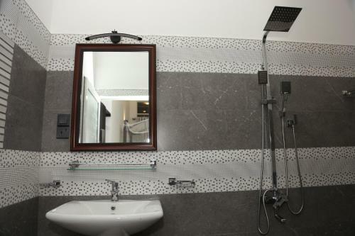 Hostal R 1 River Villa