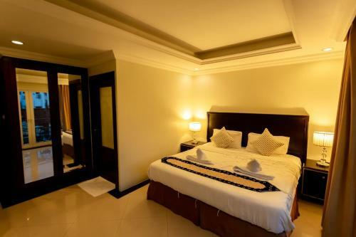 Ivory Palace Hotel