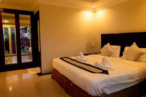 Ivory Palace Hotel