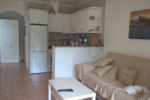 House In Private Urbanization