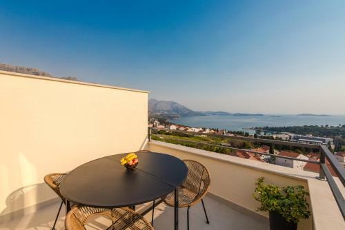 Divine Apartment