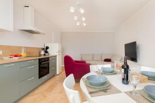 Apartment Gdynia Red?owo By Renters