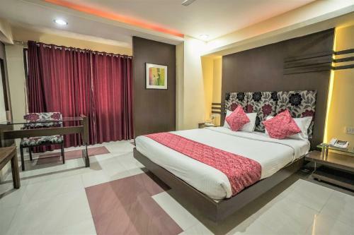 Hotel Amrit Residency