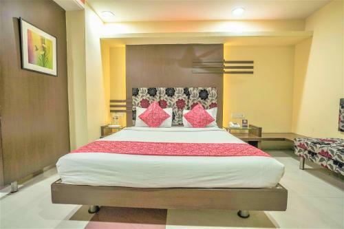 Hotel Amrit Residency