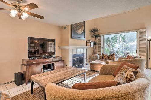 Palm Desert Townhome With Country Club Access!