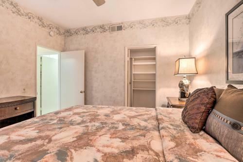Palm Desert Townhome With Country Club Access!