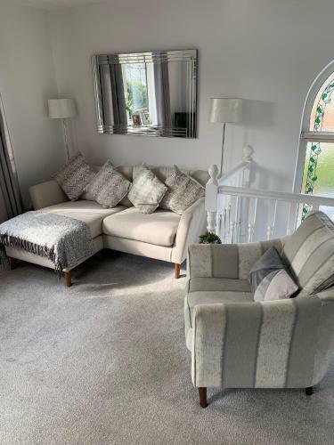 One Bedroom Apartment With En-suite & Patio