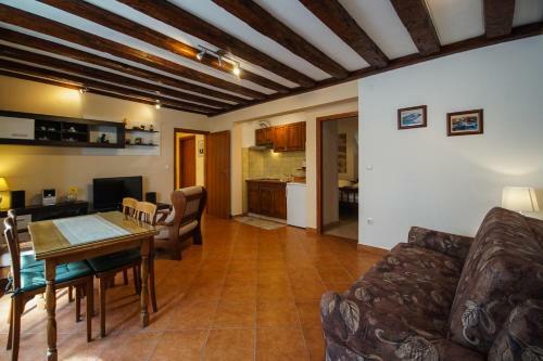 Apartment In Tisno