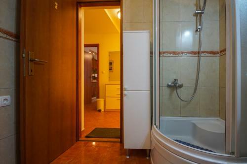 Apartment In Tisno