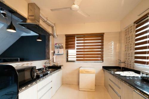 Cheerful 3 -bedroom Villa With Pool & Garden