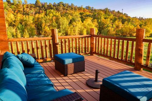 Spacious Luxury Log Home - 25 Min To Skiing, Boating And Trails!