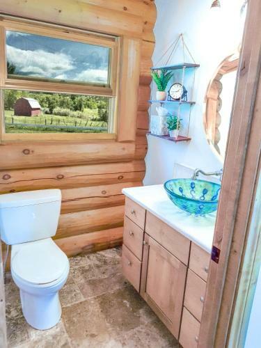 Spacious Luxury Log Home - 25 Min To Skiing, Boating And Trails!