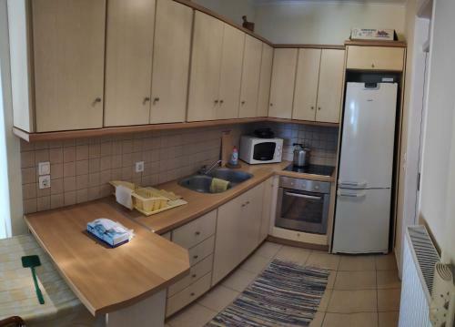 Apartment In Limni
