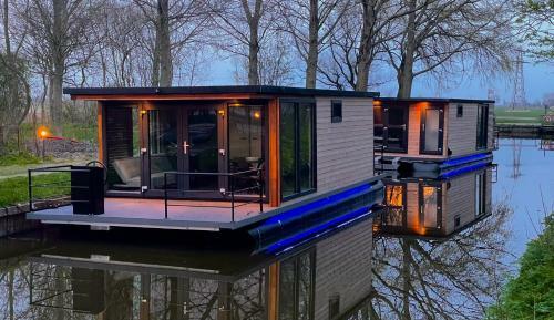 Waterlodges Leeuwarden