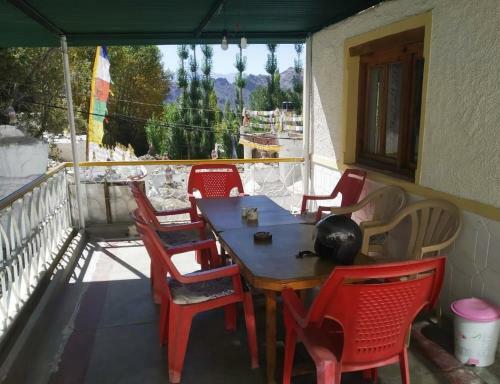 Hostal Gomang Guest House