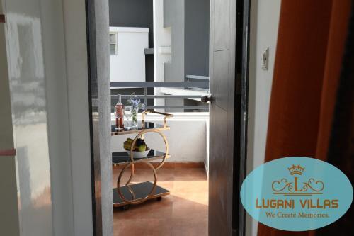 Lugani's - Bitcoin Villa B6