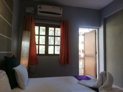 Apartment In Candolim Beach Sam