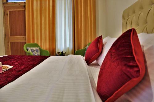 Hotel Nirvana Premium In