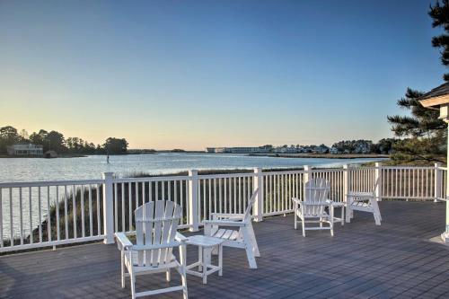 Gem 2 Mi To Beach Private Deck And Bay Access!