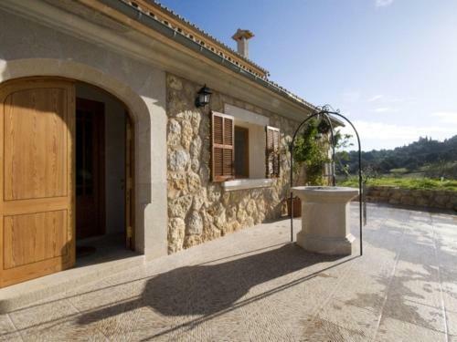 Spacious Mansion With Private Pool In Campanet
