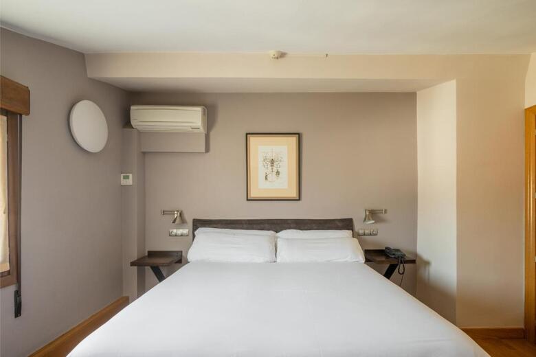 Hostal Izar-ondo