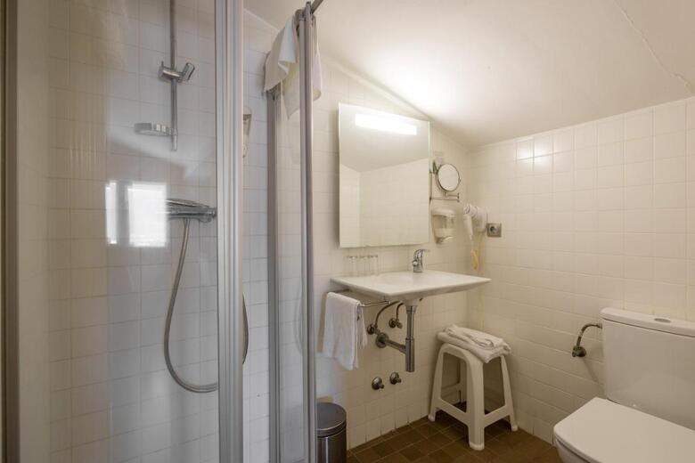 Hostal Izar-ondo