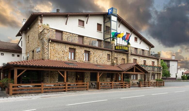 Hostal Izar-ondo