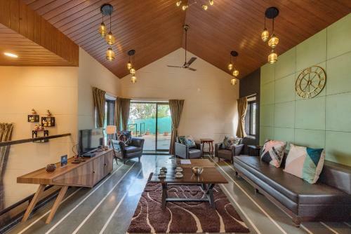 Villa Saffronstays Casa Tranquil