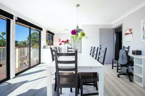 Sirius Retreat - Pet Friendly - 3 Mins Walk To St George Basin