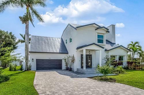 Waterfront Cape Coast Retreat