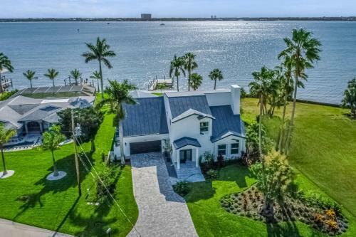 Waterfront Cape Coast Retreat