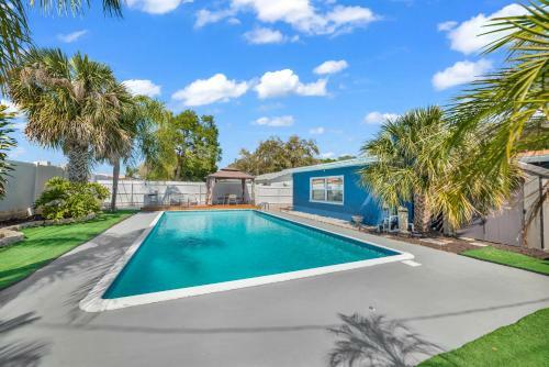 Hgtv - The Blue Villa - Rewarded Luxury Clearwater