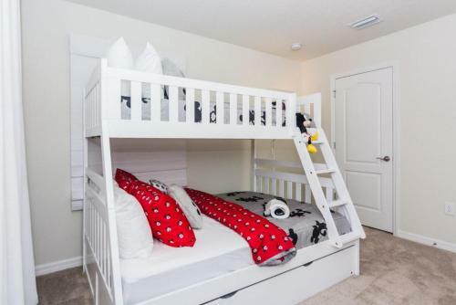 Fabulous Home With Pool At Solterra Resort St5501