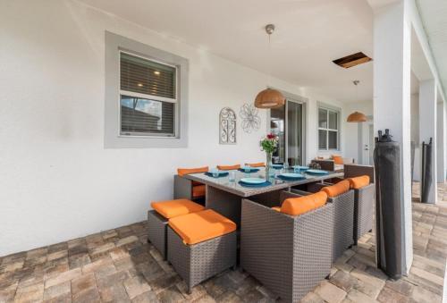 8940titanium Villa