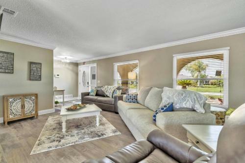 Fleming Ct Pool Home - Palm Coast