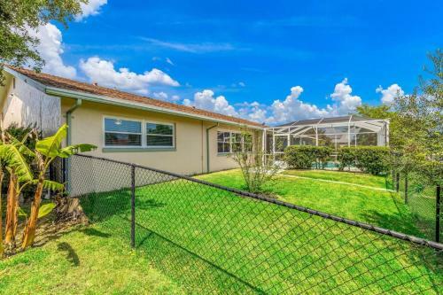 Fleming Ct Pool Home - Palm Coast