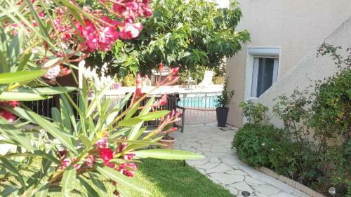 Chambre En Provence Dans Villa Avec Piscine