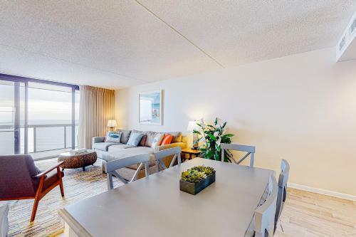 Golden Sands 1107
