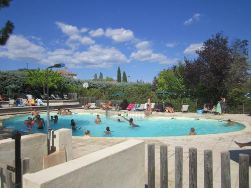 Camping Les Routes De Provence