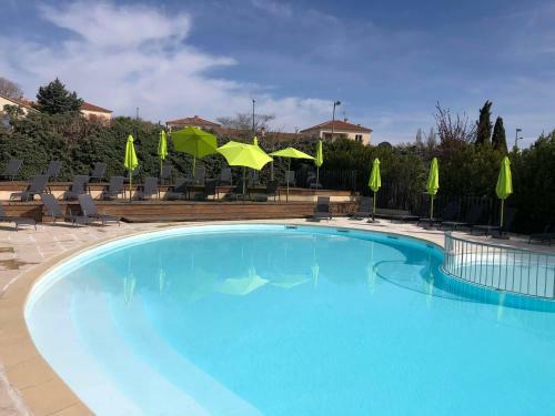 Camping Les Routes De Provence