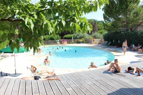 Camping Les Routes De Provence