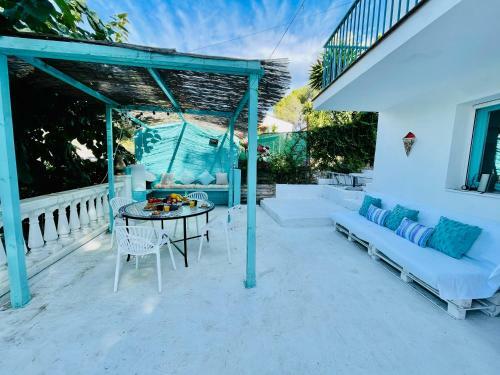 Happy Home With Pool And Bbq