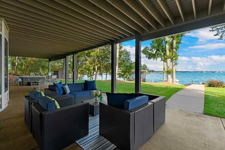Lake Norman Getaway By Stay Lake Norman