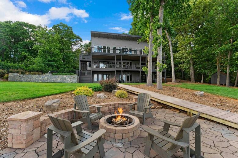 Lake Norman Getaway By Stay Lake Norman