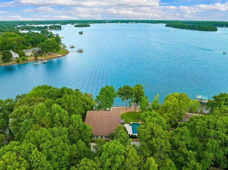 Lake Norman Getaway By Stay Lake Norman