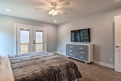 Waynesville Smart Cabin 2 Decks And Mtn Views!