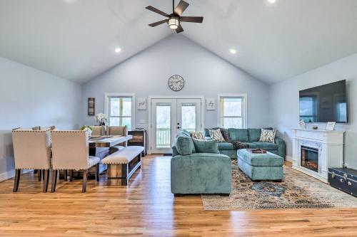 Waynesville Smart Cabin 2 Decks And Mtn Views!
