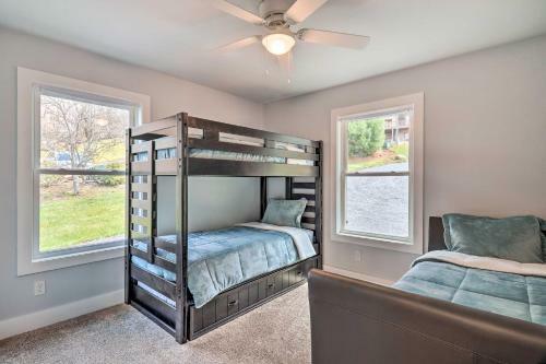 Waynesville Smart Cabin 2 Decks And Mtn Views!