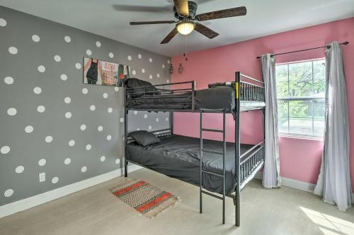 Chic Arlington Home Less Than 2 Mi To Cowboys Stadium
